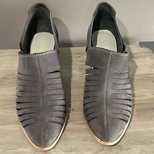 women’s size 9.      1. State   gray suede booty. 2 1/2 inch heel.